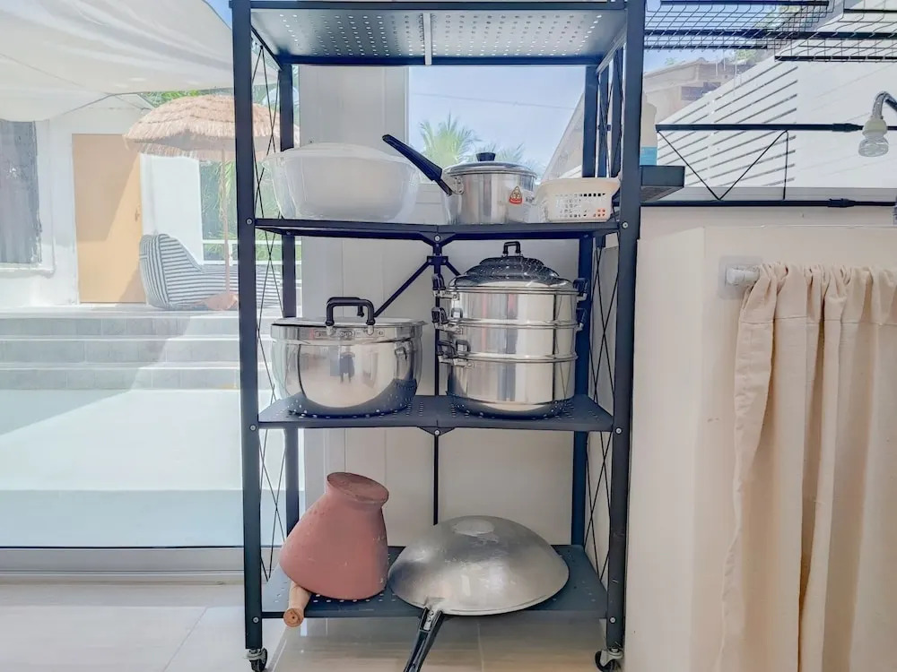 GAO Phala beachfront hostel & pool villa