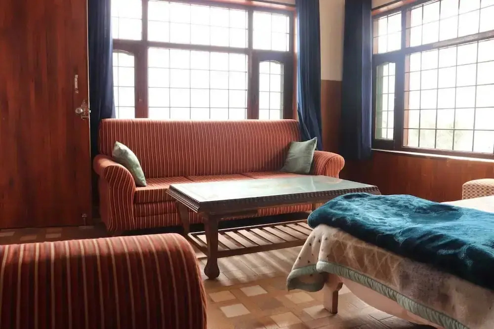 Deodar Cottage | Scenic View, next to nature!