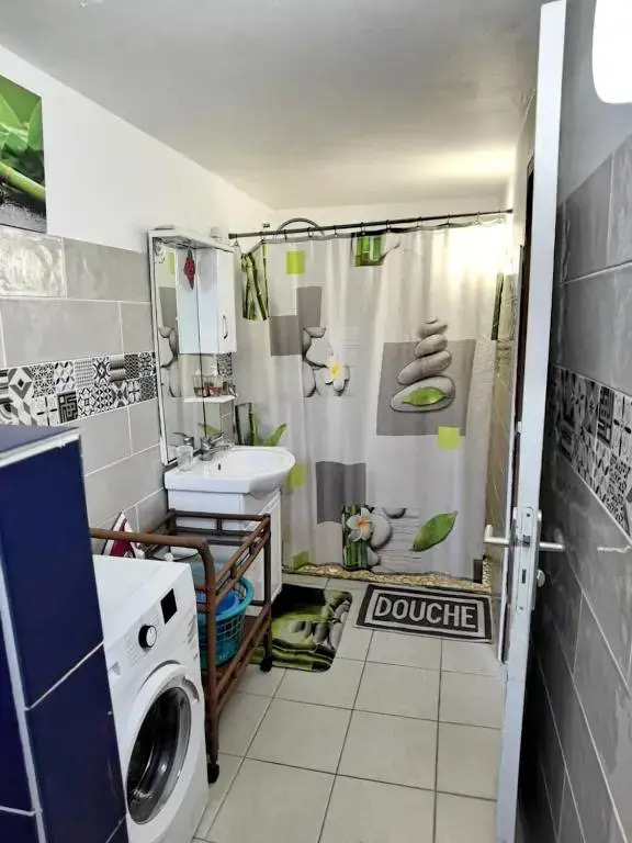Appartement de 2 chambres avec jardin clos et wifi a Le Lamentin a 7 km de la plage