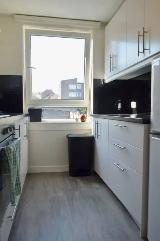 Bright 2 Bedroom Apartment in the Heart of Edinburgh