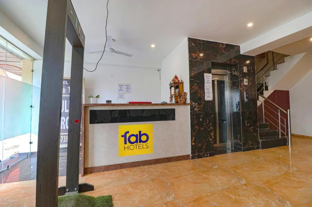 FabHotel Lime Tree - Nr Yashobhoomi Convention Centre