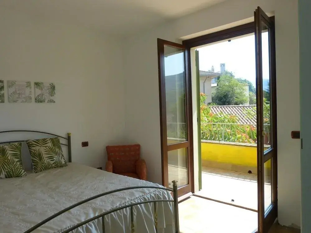B&B Home Larina