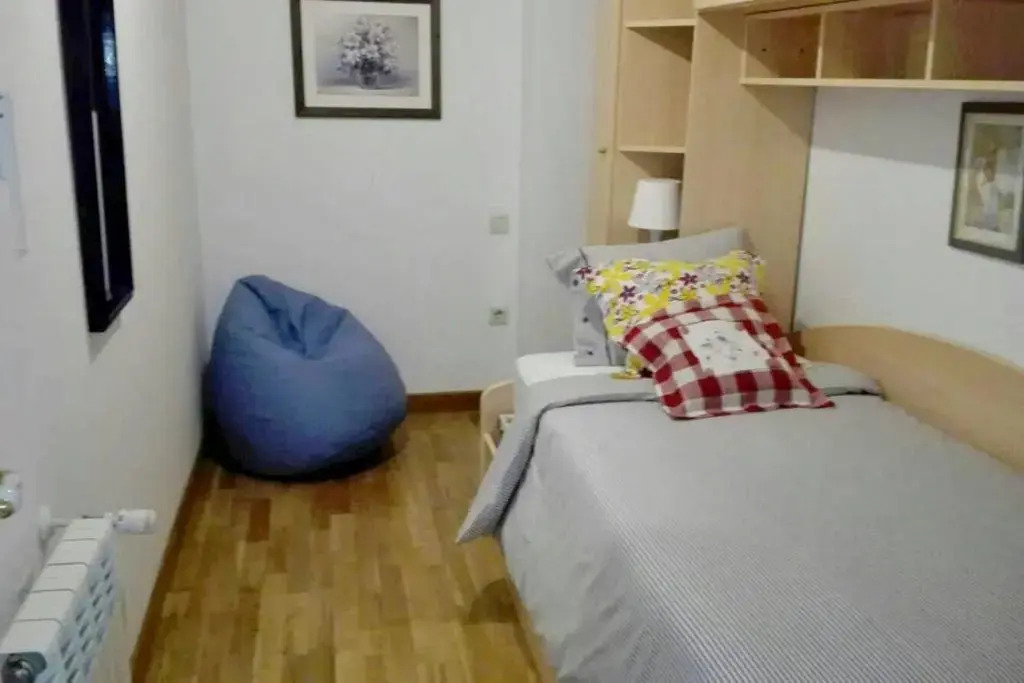 Apartment with 3 bedrooms in A Coruna with WiFi 200 m from the beach