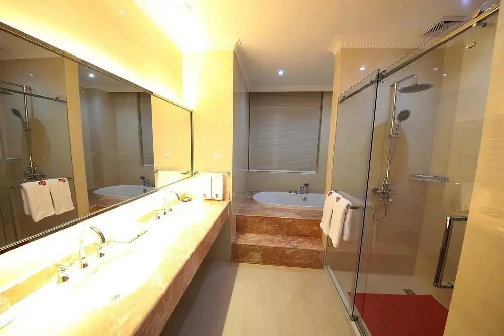Chonpines Hotel (Shijiazhuang TV Wanda store)