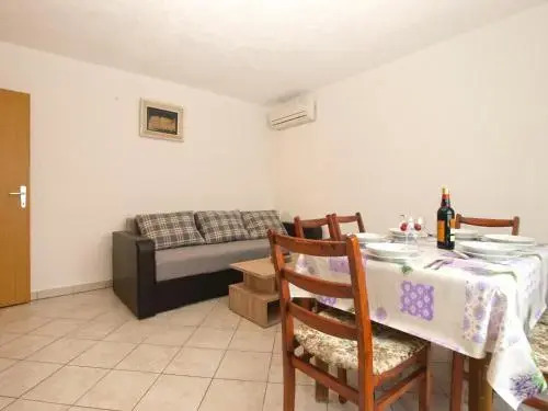 Apartments Mirko 647