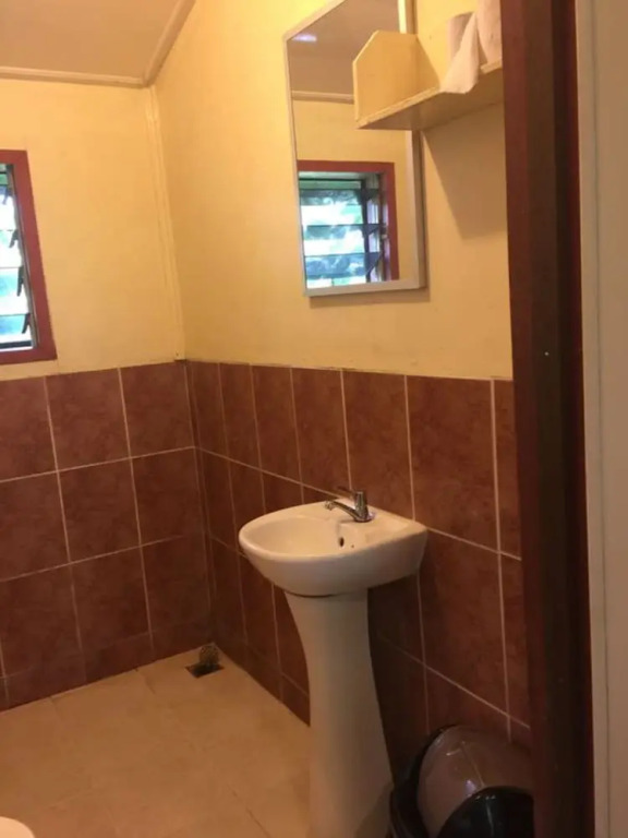 Sukau Backpackers Bed & Breakfast