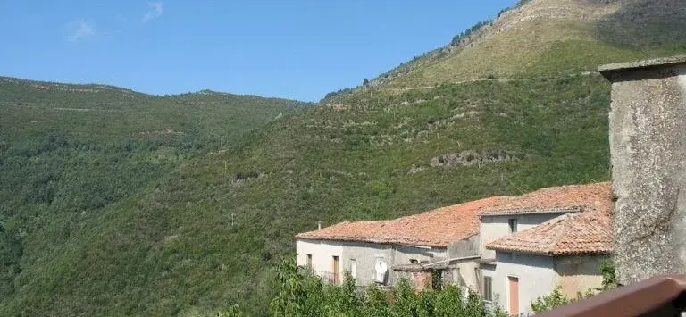 Elegant and Relaxing Farmhouse Nestled in the Heart of Cilento
