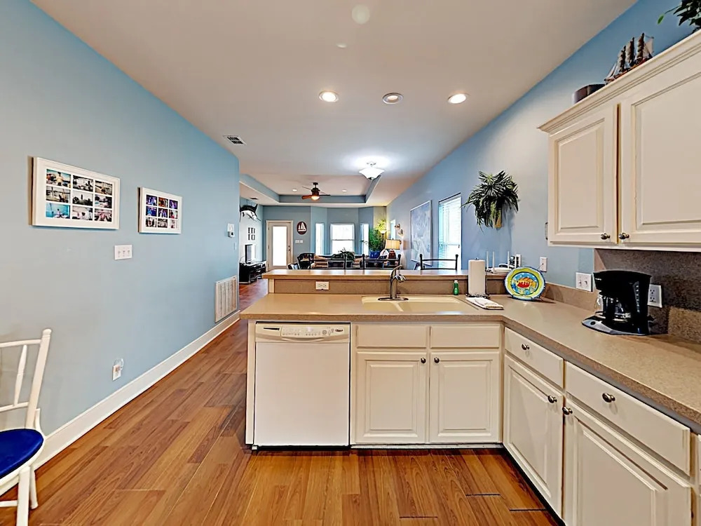 Spinnaker House - Four Bedroom Home