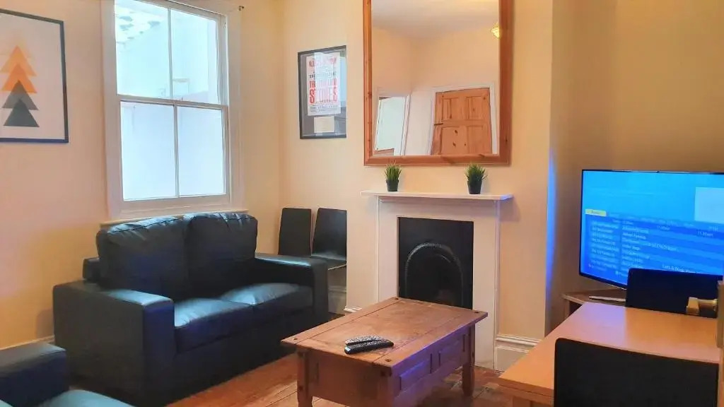 4 Bedroom Townhouse + Parking
