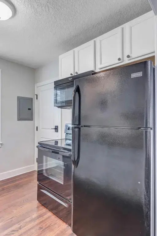 Modern 2 BR Condo - 2 block from San Marco