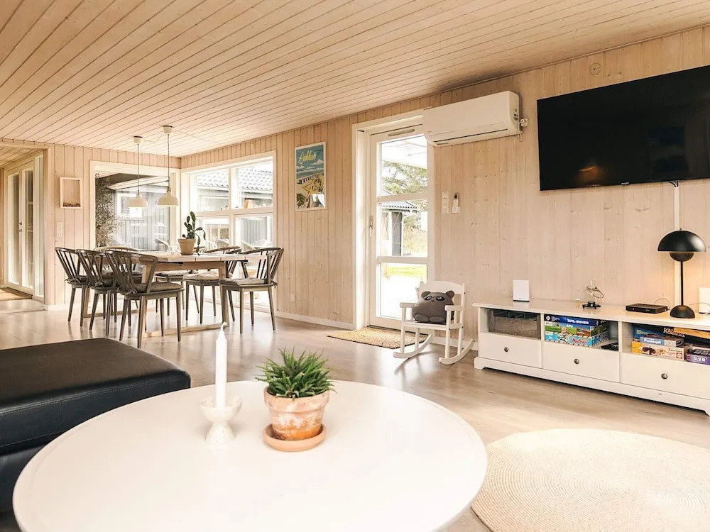 Sprawling Holiday Home in Løkken near Sea