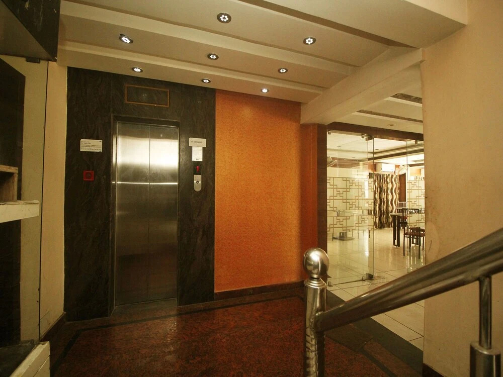 Hotel Saayein Residency