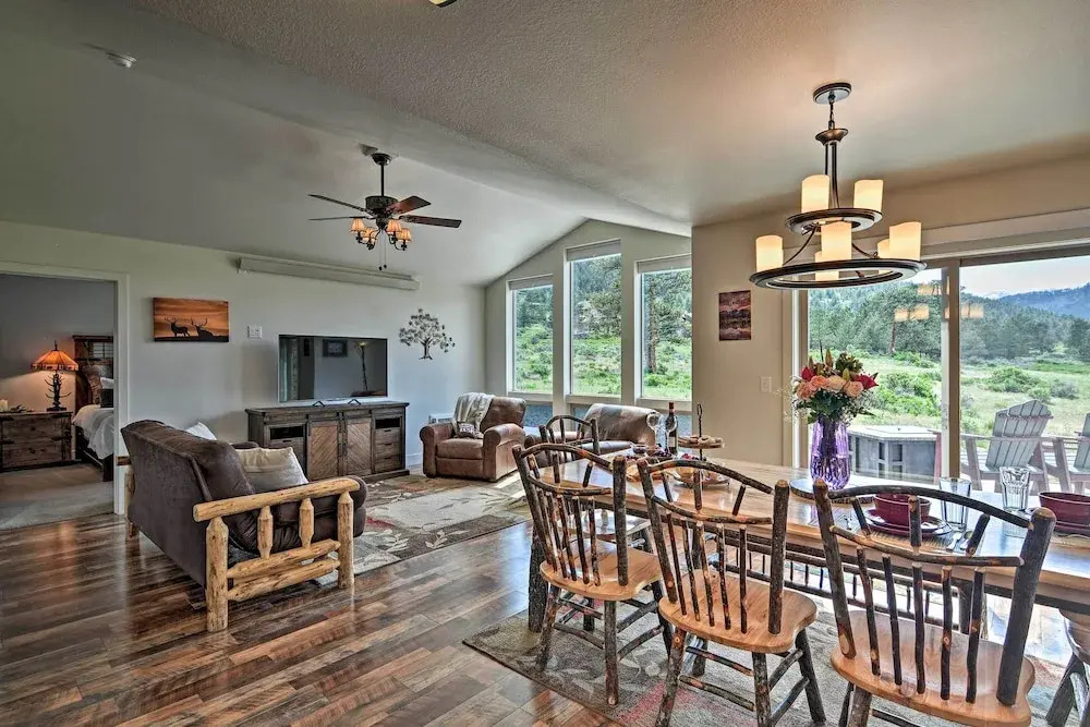 Estes Park Mountain-view Retreat: 3 Miles to Rmnp!