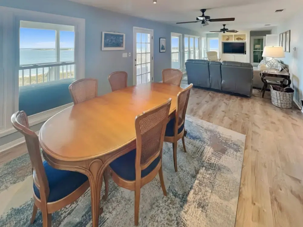 Getaway on the Bay