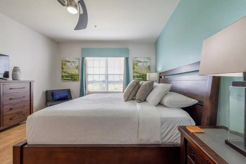 Your Vista Cay Lakeview Allure 3 Bedroom Condo by RedAwning