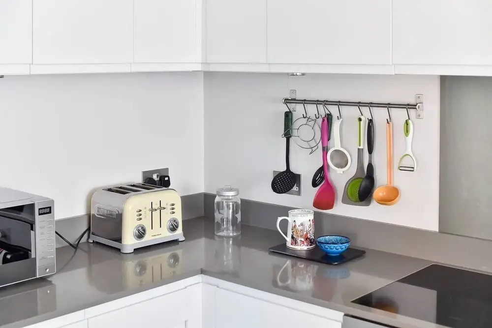 Superb apt for 6 w/ balcony, 10mins to East Putney