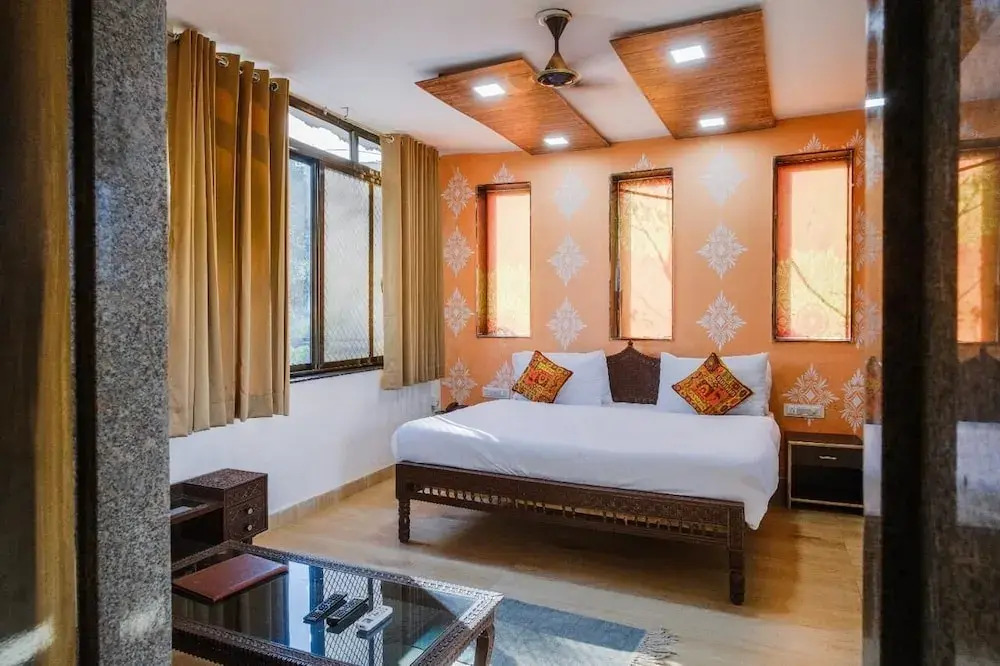 Rudrakshi Inn
