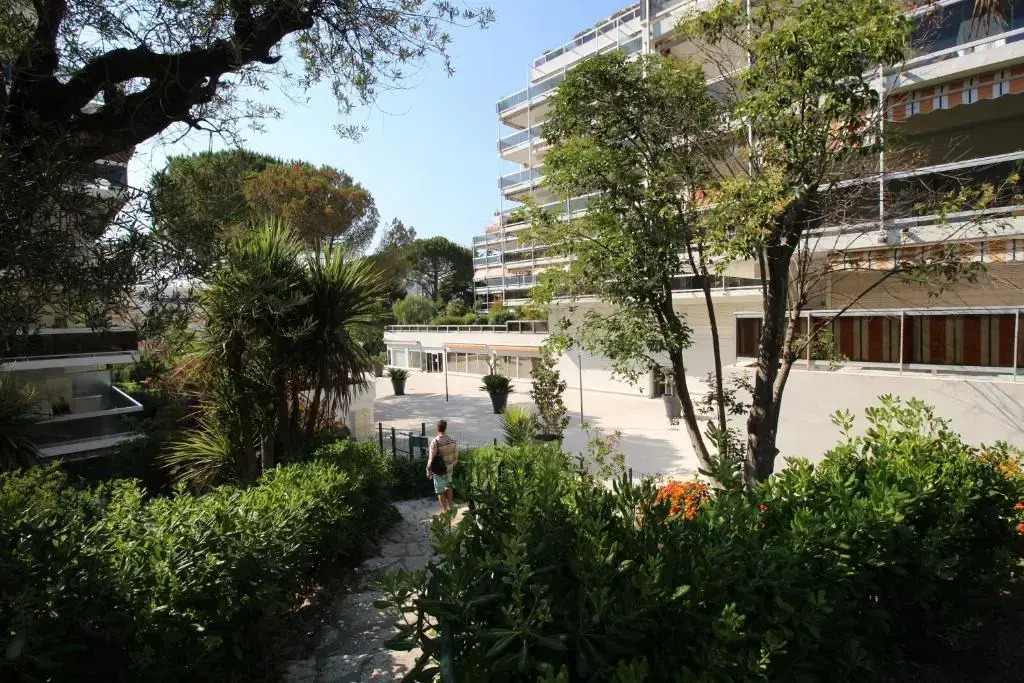 Le Corinthe studio apartment