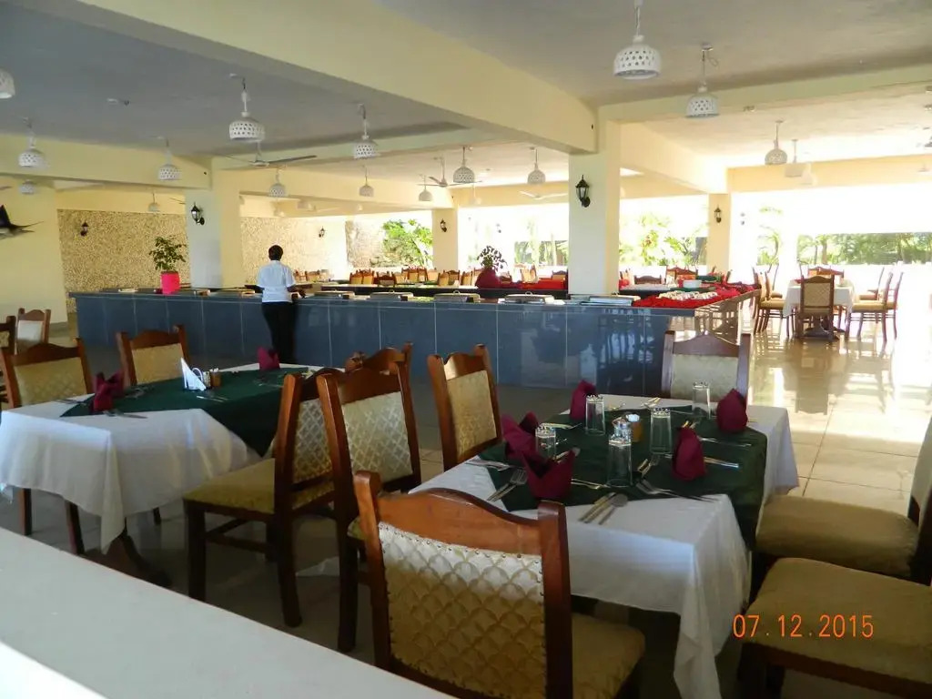 Sai Eden Roc Hotel