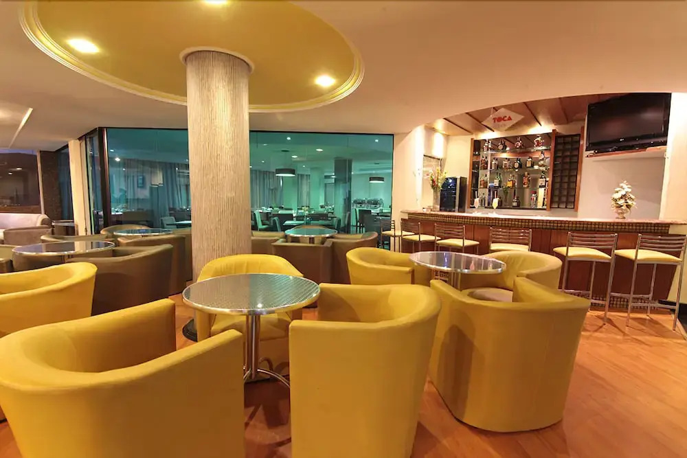 Hotel Serrano