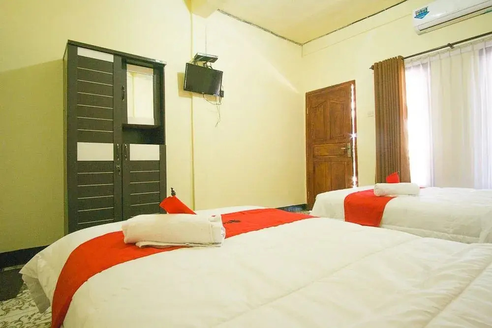 RedDoorz @ Mawun Street Kuta