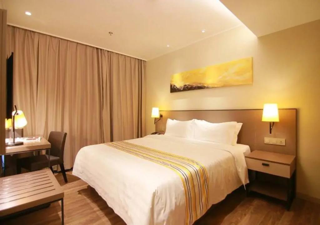 Homeinnplus-Shanghai North the Bund zhoujiazui road Hotel
