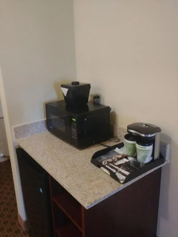 Cobblestone Hotel & Suites - Broken Bow