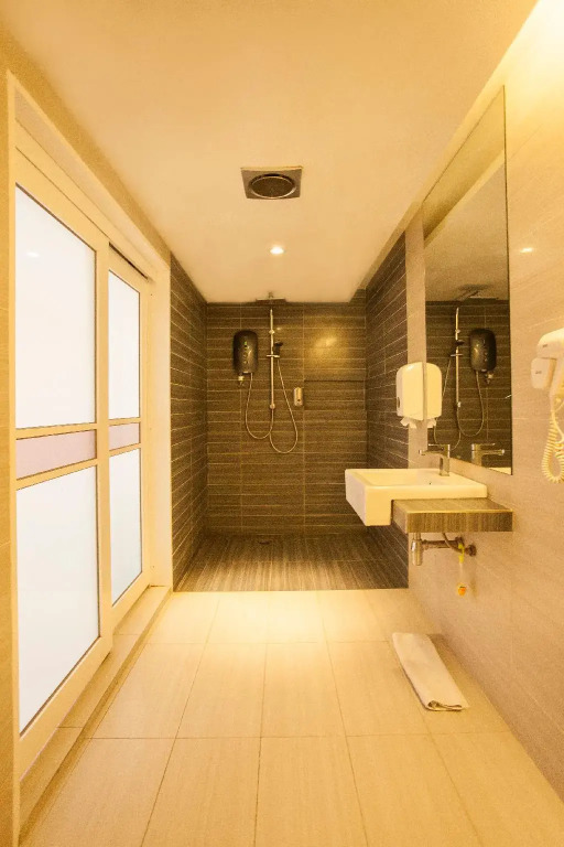 Orange Premier Hotel Taman Segar