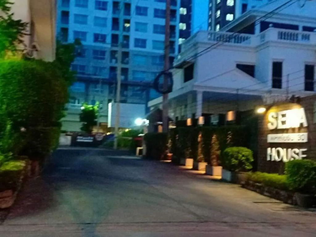 Sena House