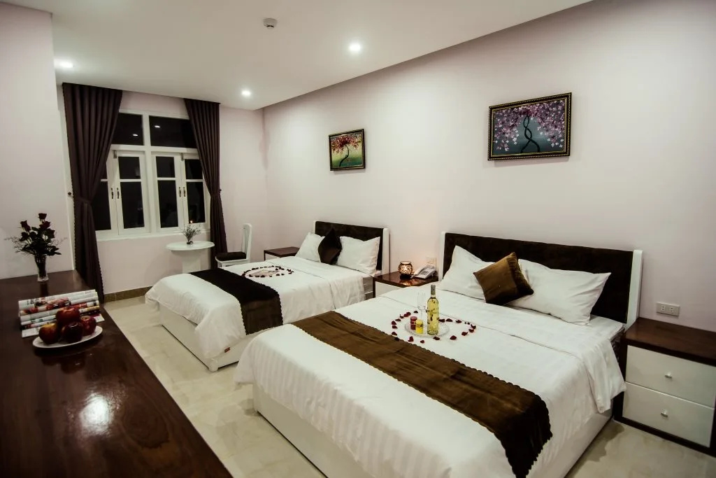 Rose Hotel