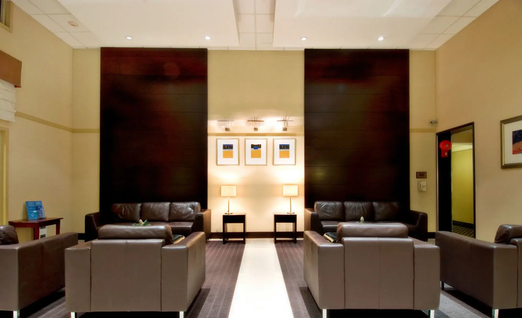 Holiday Inn Express and Suites Surrey by IHG