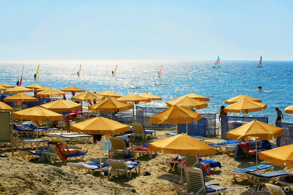 Akti Coast Club