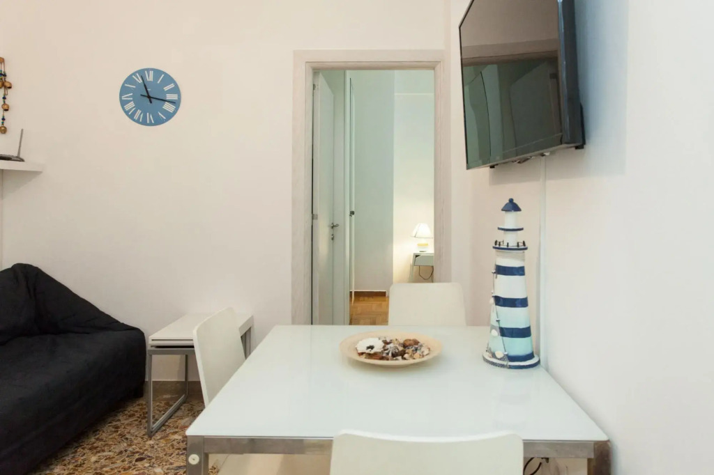 Lovely 2 Bedroom apt in Metaxourgio Center