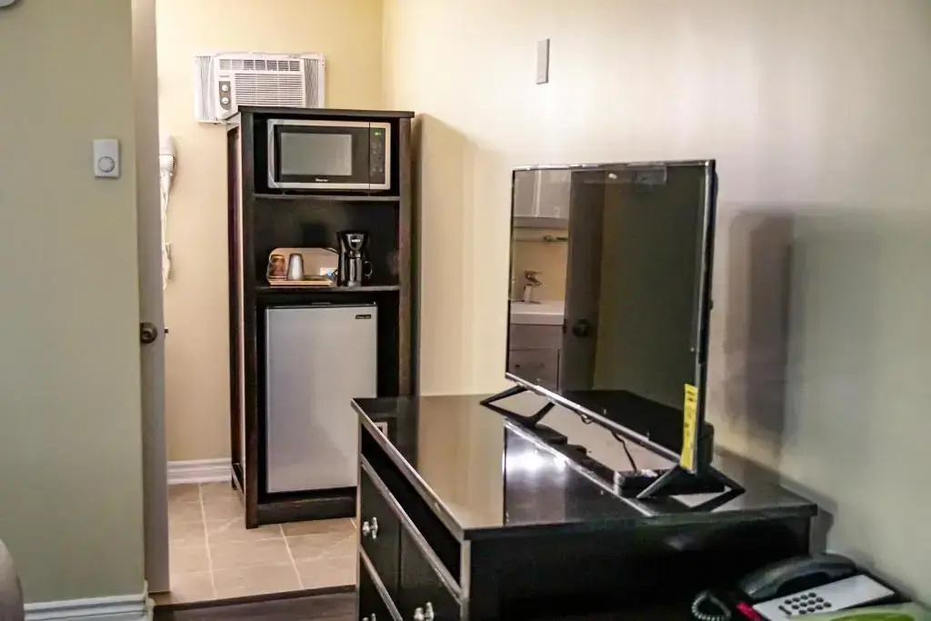 Skyland Motel Inn & Suites