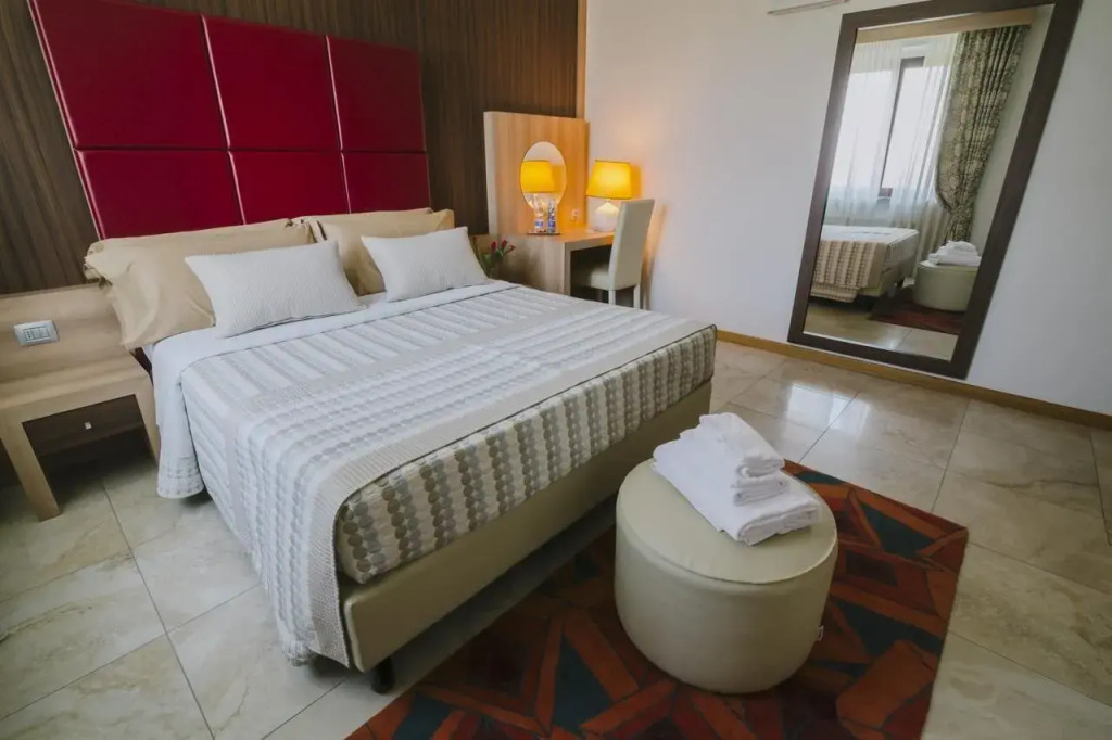 Piccolo Hotel