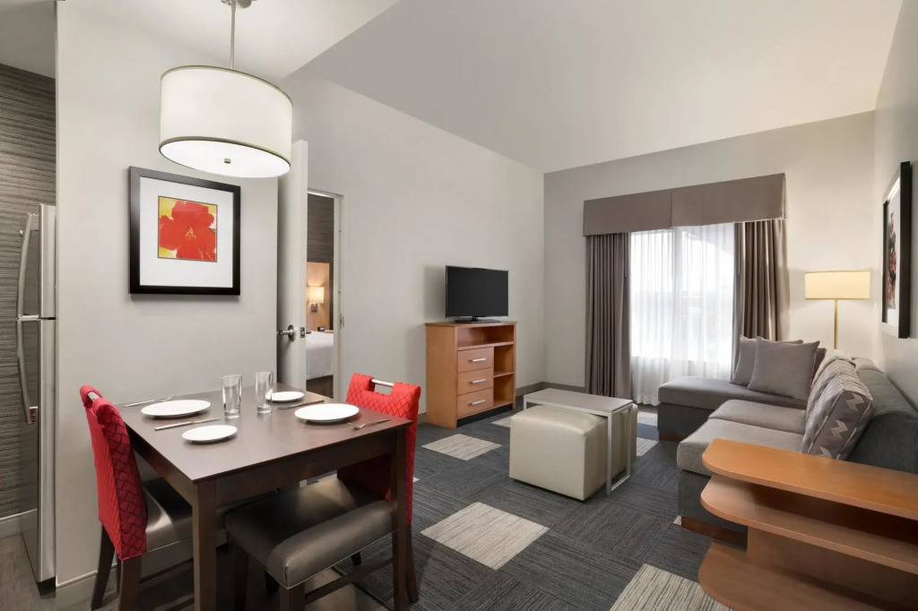 Homewood Suites By Hilton Techridge Parmer At I 35