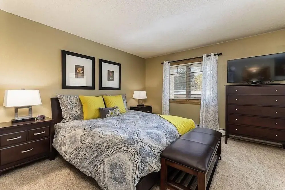 Phoenix 118 4 Bedroom Townhouse by RedAwning