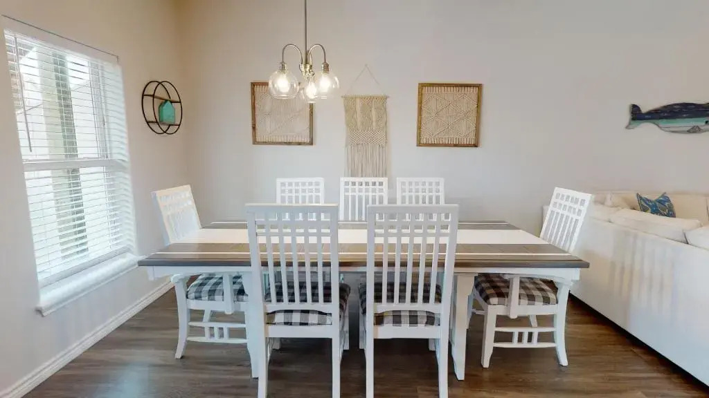CLP804 Upscale 5 Bedroom Home, Close to Beach with Boardwalk, Community Pool