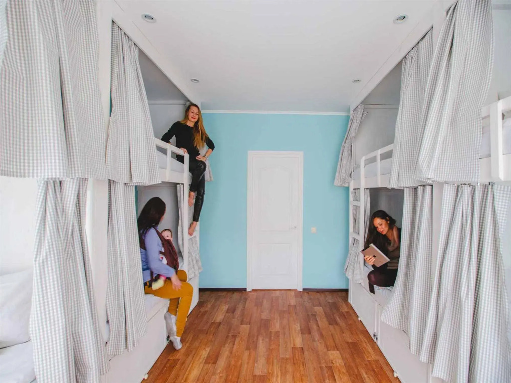 Gnezdo Hostel 