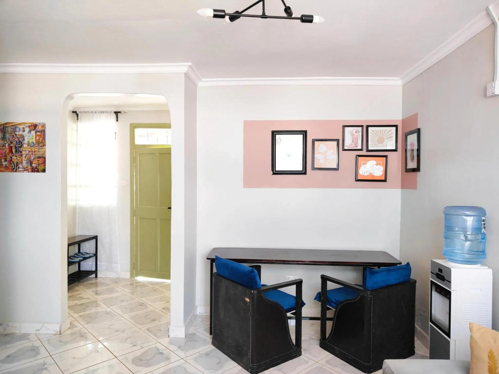 MILIMANI DRIVE LIVING I LUXE FLAWLESSLY FURNISHED UNITs