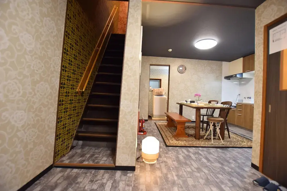 Morinomiya House