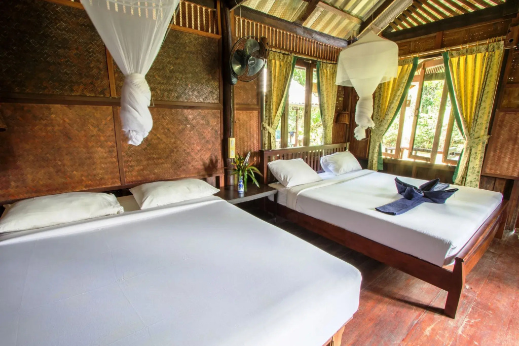 Khao Sok Riverside Cottages