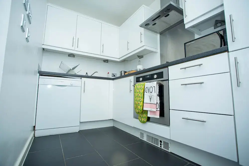 Chelsea Suites Central Milton Keynes - Sleeps 4
