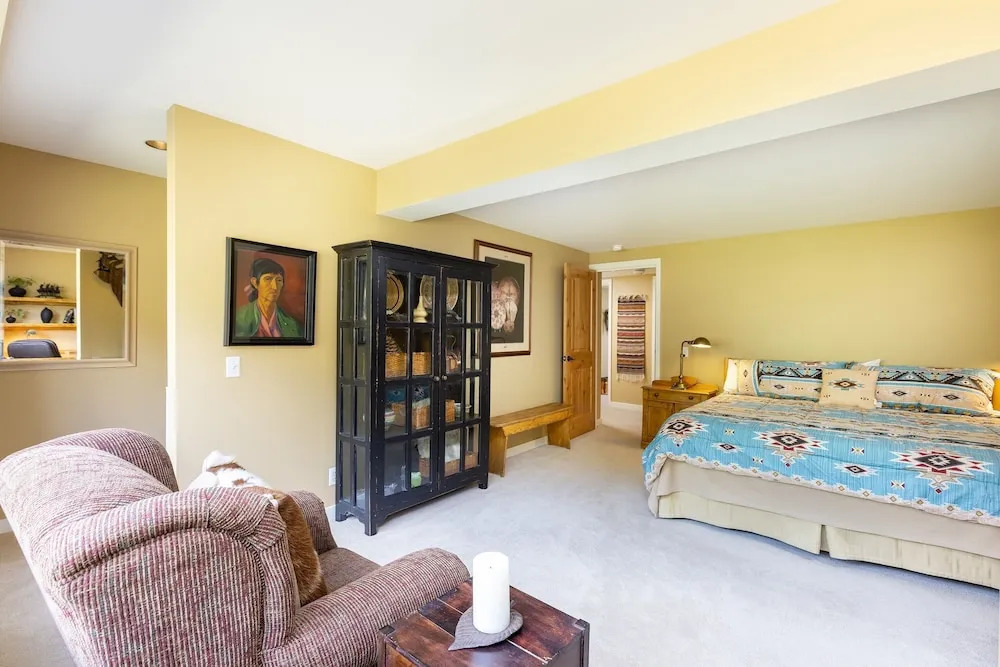 2534 Saints Johns 2 Bedroom Condo by RedAwning