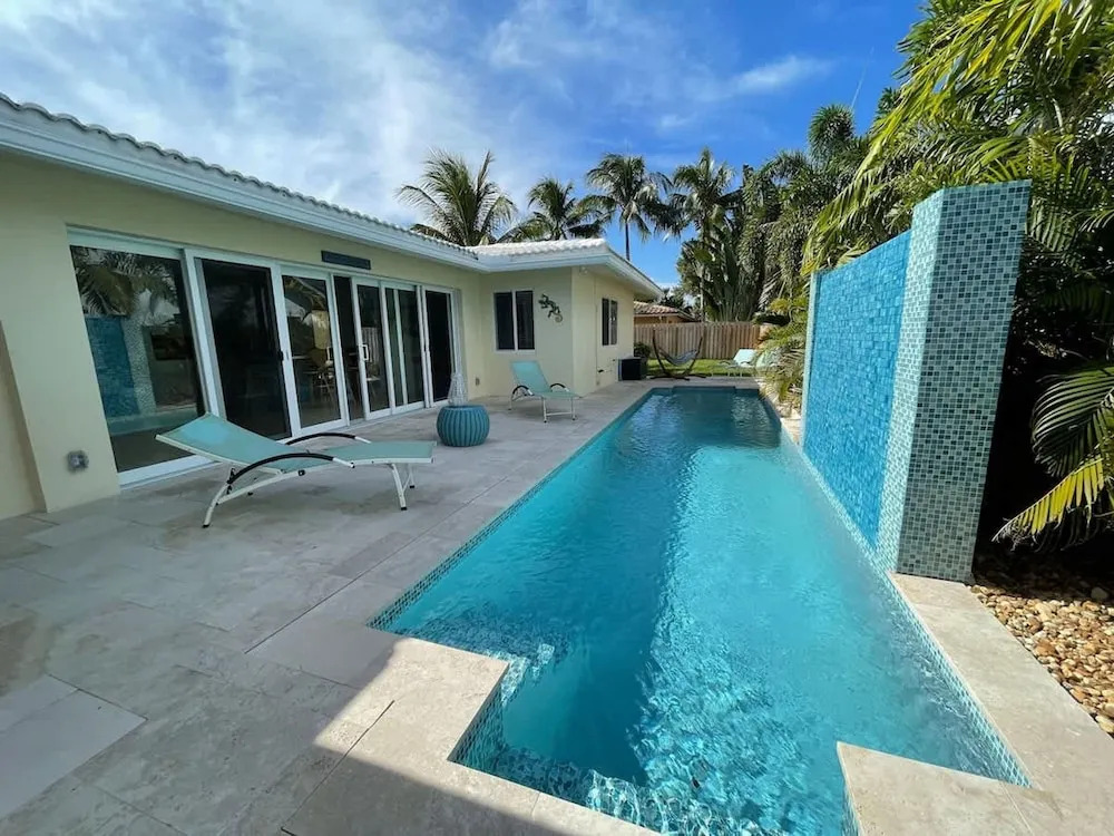 Walking from the beach 3Br Villa