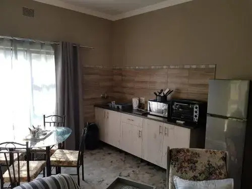 Apricity Inn