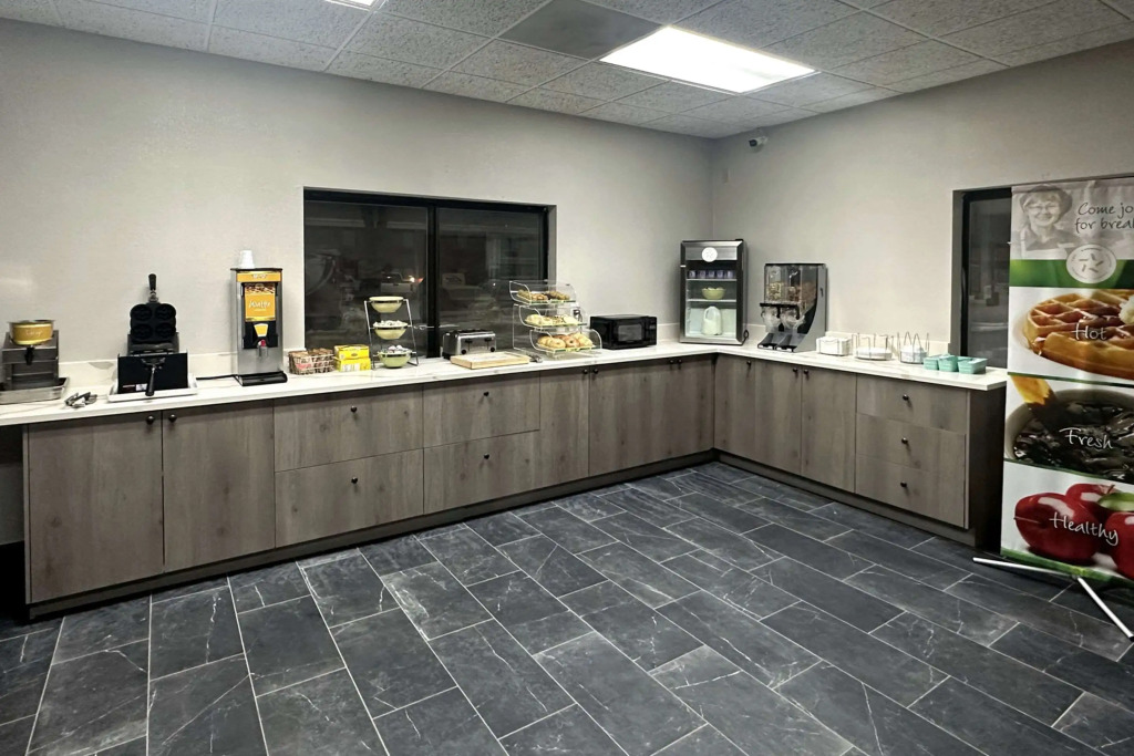 Quality Suites Near West Acres