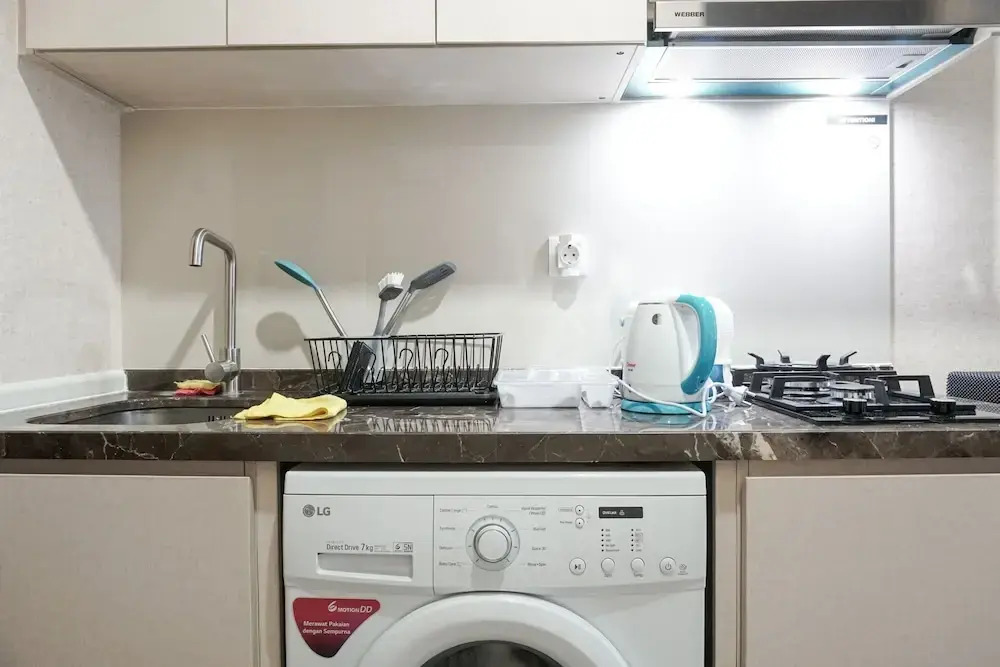 Chic and Cozy Studio Apartment at Puri Mansion
