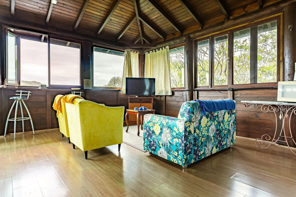 Casa Em Condomínio Em Meio à Natureza Cln006