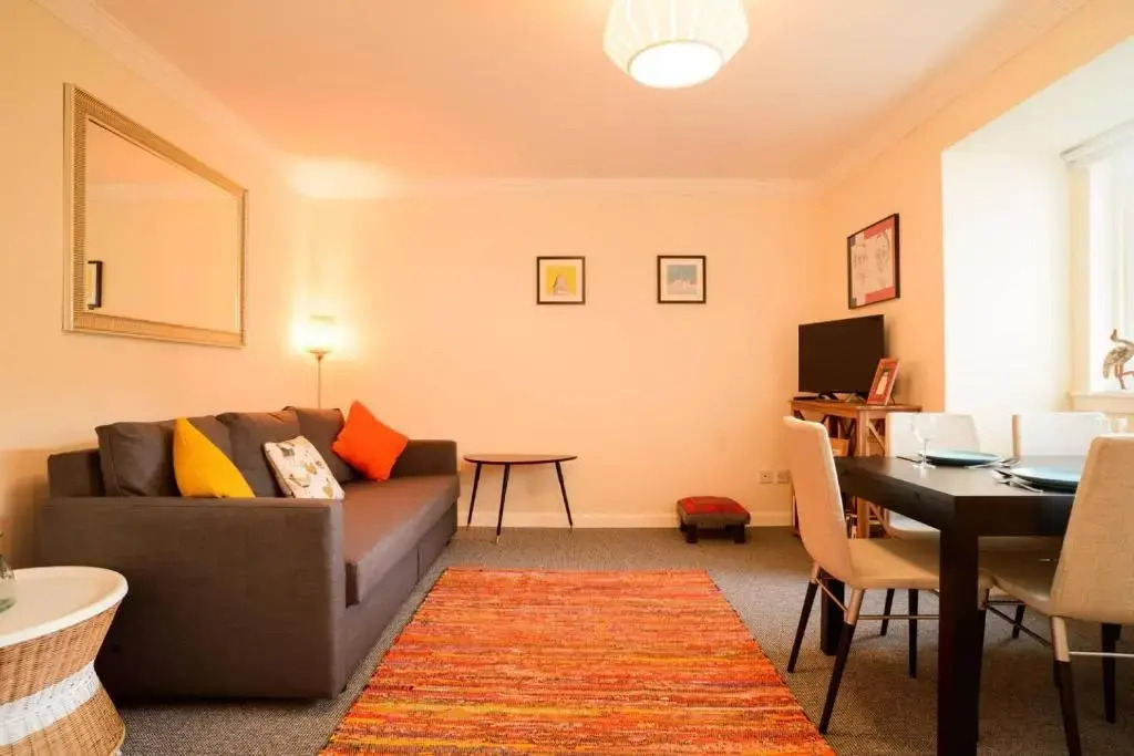 ALTIDO Lovely Apartment for 4 with Free Parking